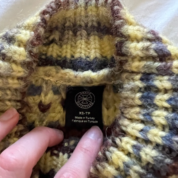 Urban Outfitters Multicolored Sweater - Picture 2 of 2